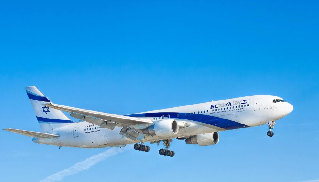 El-Al airplane mid-flight