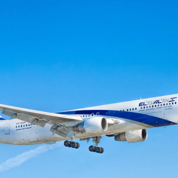 El-Al airplane mid-flight