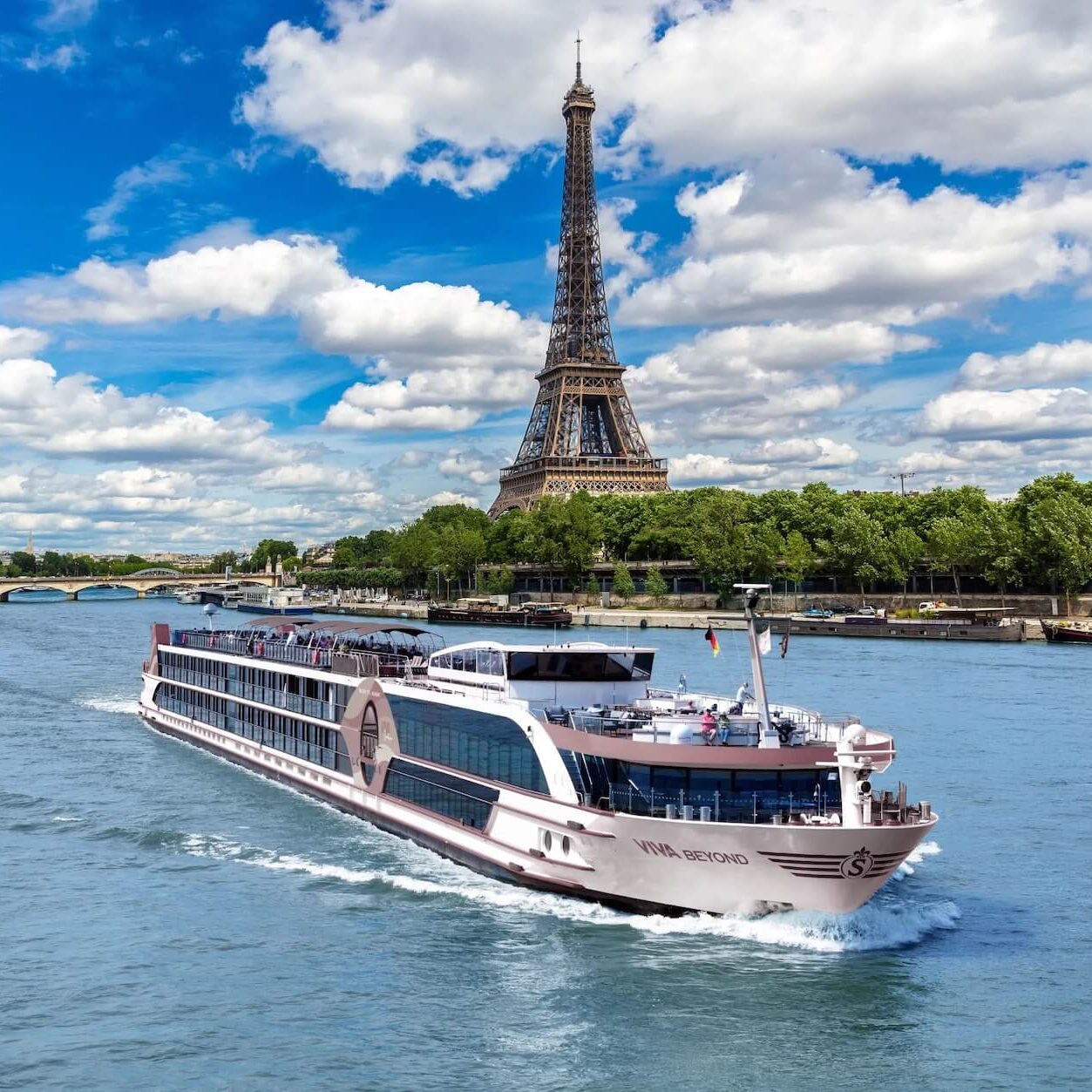 Exterior of Viva Beyond ship